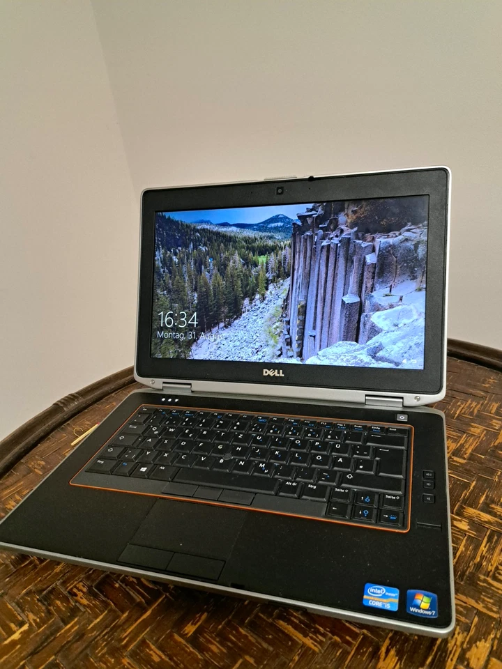 Dell Latitude E6320 · i5-2520M · 6GB · 238GB, Foto 1 von 5