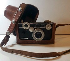 Vintage USA Made 35mm Film Camera Retro Design With Built In Leather Case Argus