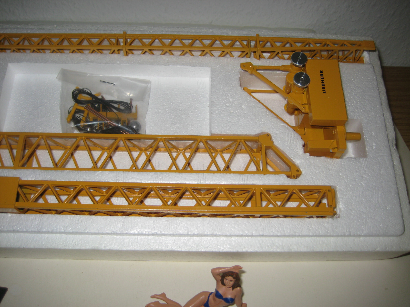 Picture 4 of 5