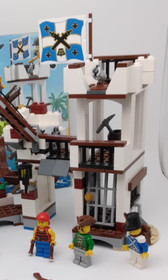 LEGO 70412 Pirates: Soldiers Fort 2015 Imperial Soldiers Complete W/ Instruction
