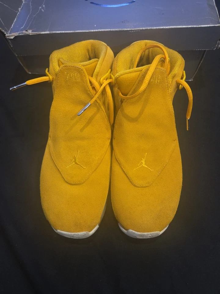 Air Jordan 18 Retro Amarillo Gamuza Hombre Tenis AA2494-701 Talla 10.5 Foto 4 de 4