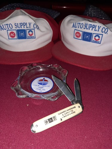Vintage gas oil advertisement lot AC Delco hats Knife standard oil Ashtray nos??