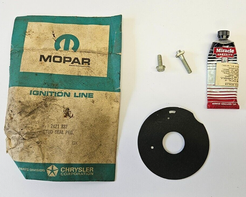 1963-1970 Plymouth Dodge Chrysler Starter Terminal Relay Stud & Seal 2421837 NOS - Picture 3 of 5