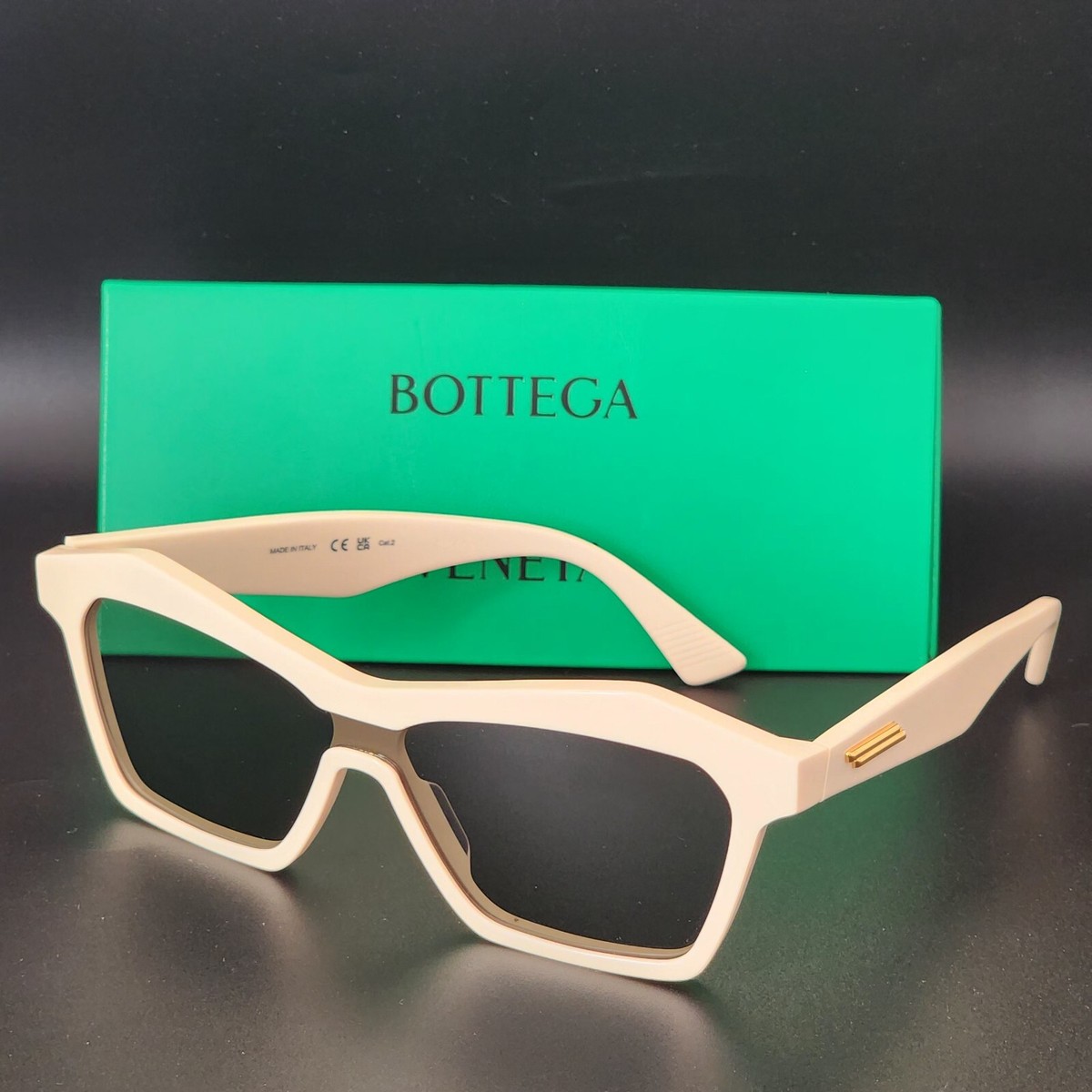 Bottega Veneta Square/Rectangle Sunglasses Green Fashion Designer RARE BOTTEGA VENETA | HINGE ACETATE SQUARE SUNGLASSES | BV1230S  main image 2