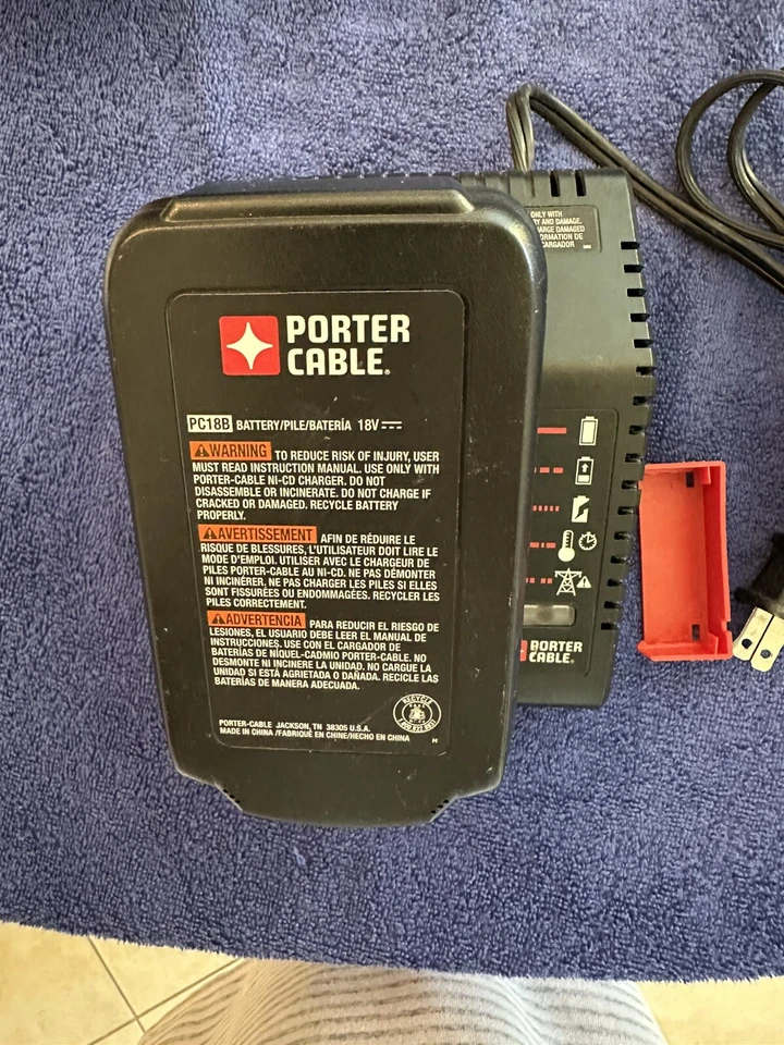 Porter-Cable 18V Drill Two Saws 3-Tool Combo Kit w/2 Battery Charger + Bag - Image 3 of 4