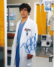 TR KNIGHT signed Autogramm 20x25cm GREYS ANATOMY in Person autograph