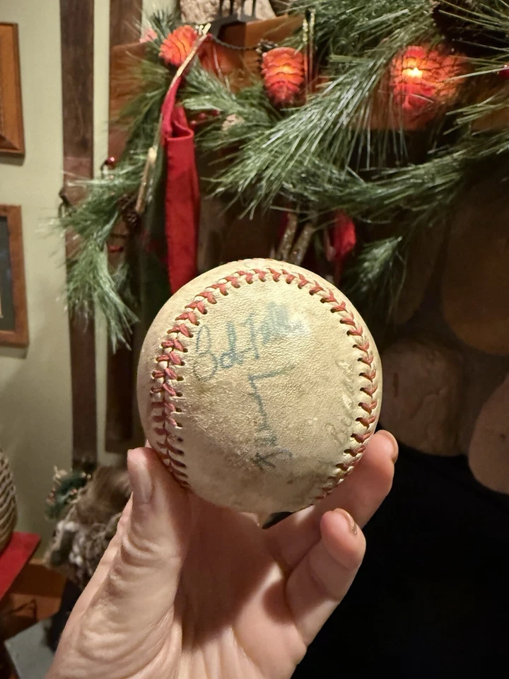 1978 年大都会队多签名棒球:Roy Campanella、C. Feeney、D. Bernard 等 — 第 2/4 张图片