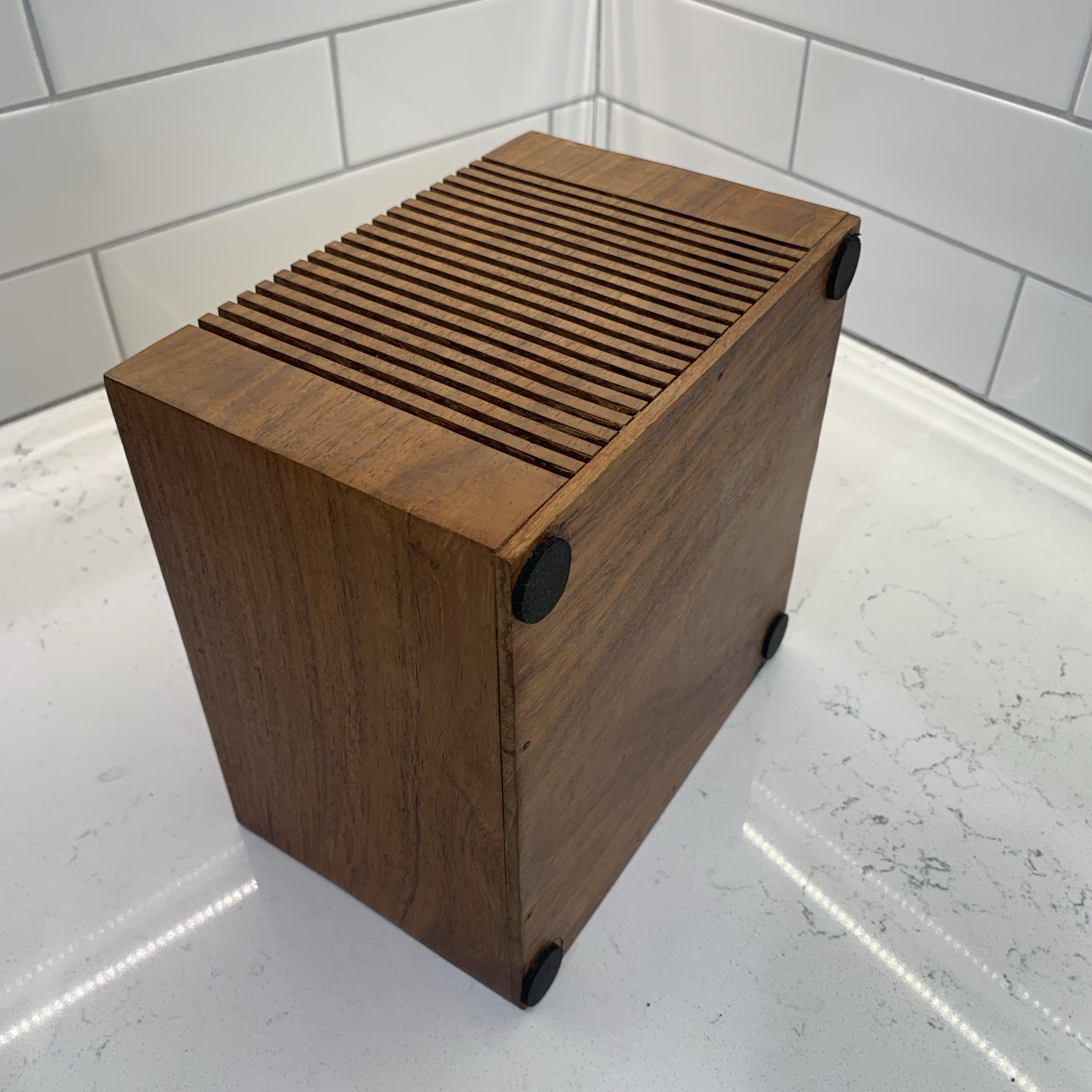 Elegant Wooden Utensil Holder /Caddy.  Slatted Wooden Design With 5 Compartments