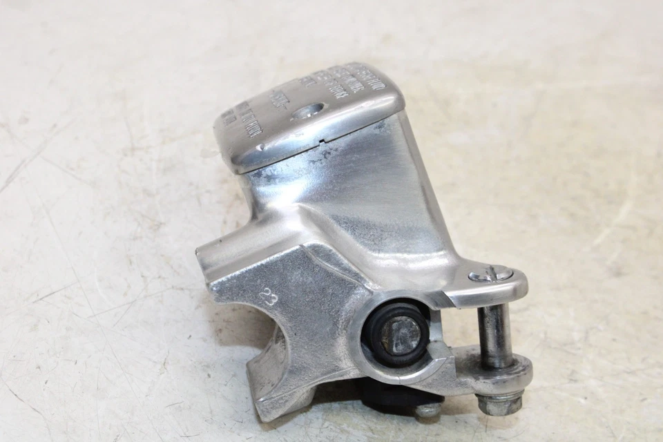 2009 KAWASAKI VULCAN 900 VN900D CLASSIC LT OEM FRONT BRAKE MASTER CYLINDER - Image 2 of 4