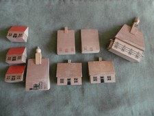 Kirchen und  Holz Häuser - Bastel  Material  9 Stück - Gebrauchsspuren