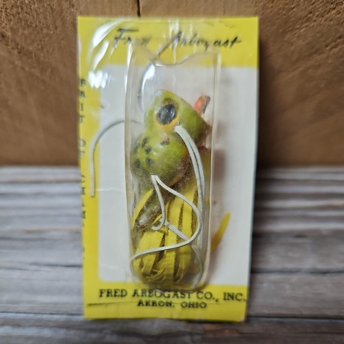 Vtg Arbogast "FLY ROD HULA POPPER" #1007. Frog colored Lure. Package. UNFISHED