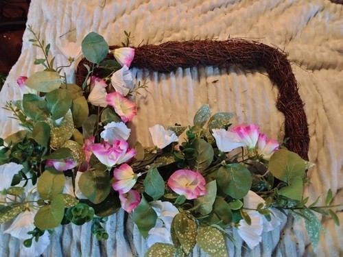 20" Artificial Rectangular Spring/Summer Floral Wreath
