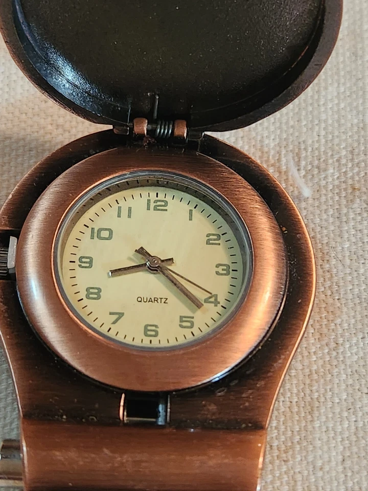 Reloj Bolsillo Hombre Cuarzo Cobre Ciervo 3D con Clip para Cinturón y Brújula ¡RARO! Foto 4 de 4