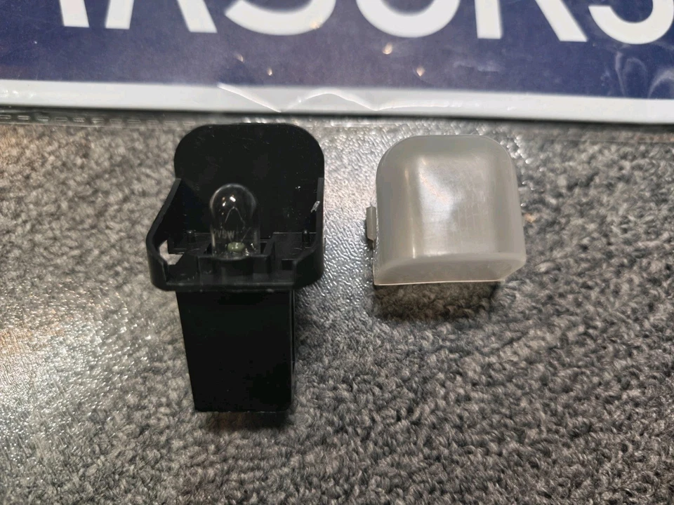 1993-2001 SUBARU IMPREZA GENUINE GC8 Impreza WRX STI Trunk Light Lamp OEM JDM - Image 2 of 4