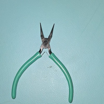 Utica Italian-made Cushion Grip Needle-Nose Pliers Steel Plastic Green Handle