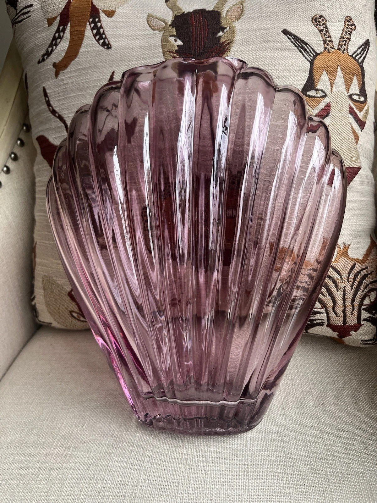 Beautiful Pink Glass Seashell Vase . QUALITY.Elegant
Opens in a new window or tab