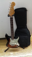 Fender Vintera II 60s Stratocaster E-Gitarre Alder Maple