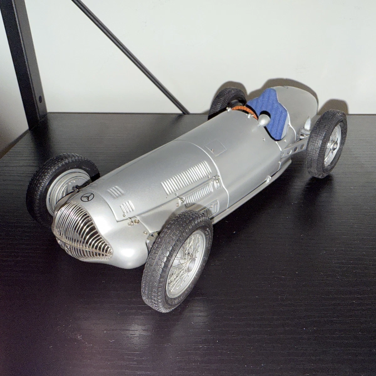 CMC Mercedes-Benz 1:18 Contemporary Manufacture Diecast Cars
