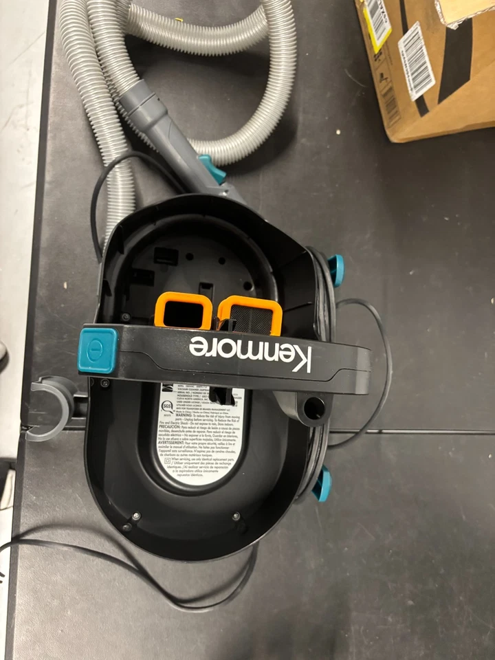 Kenmore KW2001 Spotlite Carpet Cleaner & Pet Stain Cleaner Vacuum 15L-FOR PARTS - Image 2 of 4