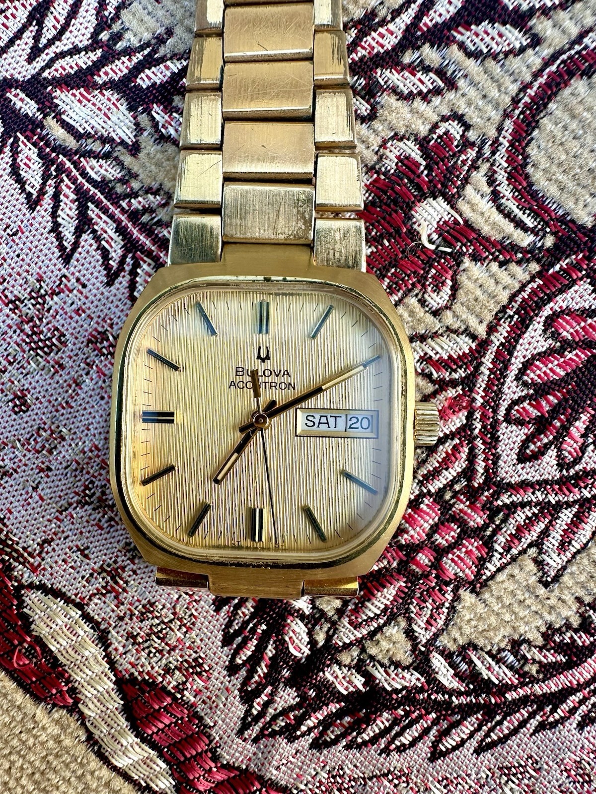 Vintage 1974 Bulova Accutron TV Dial Day-Date men's watch image 2