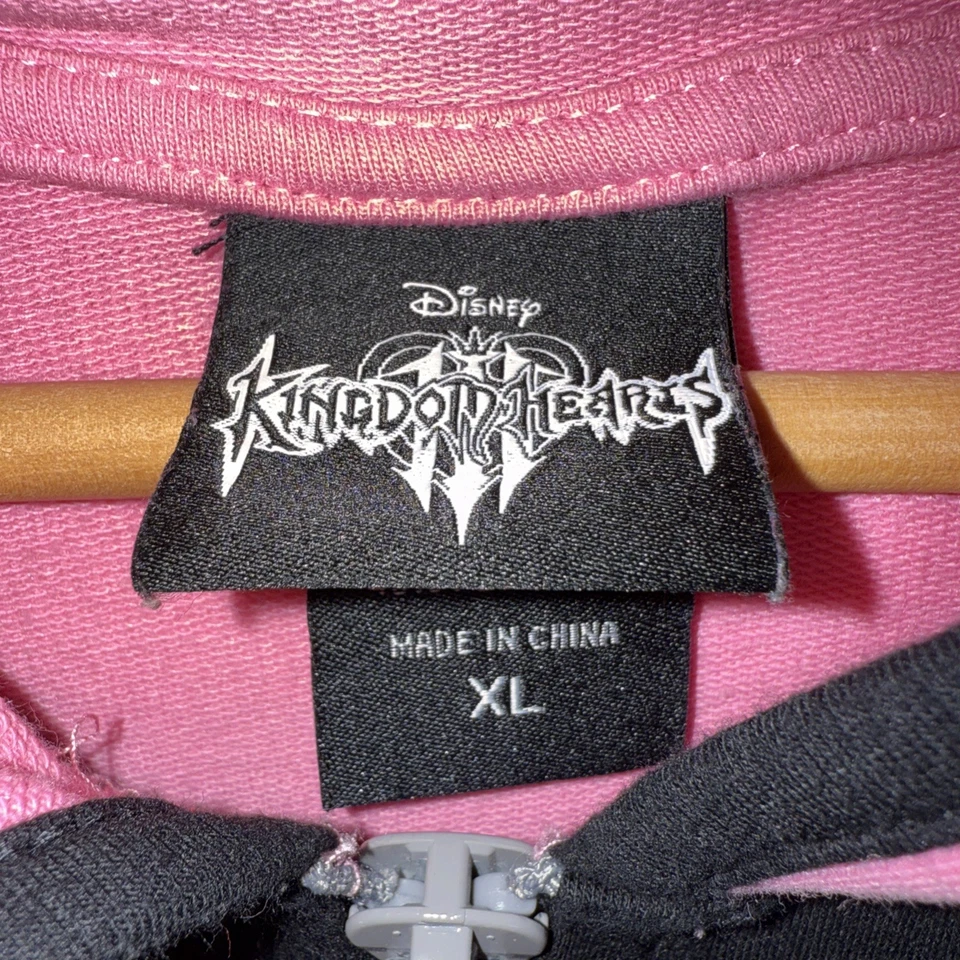 KH3 KAIRI РОЗОВЫЙ КОСПЛЕЙ БЕЗ РУКАВОВ ТОЛСТОВКА С КАПЮШОНОМ КОРОЛЕВСТВО СЕРДЕЦ III КОСТЮМ ЖИЛЕТ DISNEY - Изображение 3 из 4