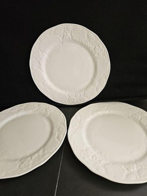 WEDGWOOD Strawberry and Vine Plate set of three Bone China