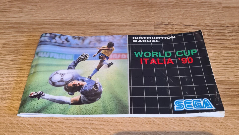 4 x Sega Mega Drive Manuals World Cup Italia 90 Columns Super Hang-On Monaco GP - Image 3 of 4