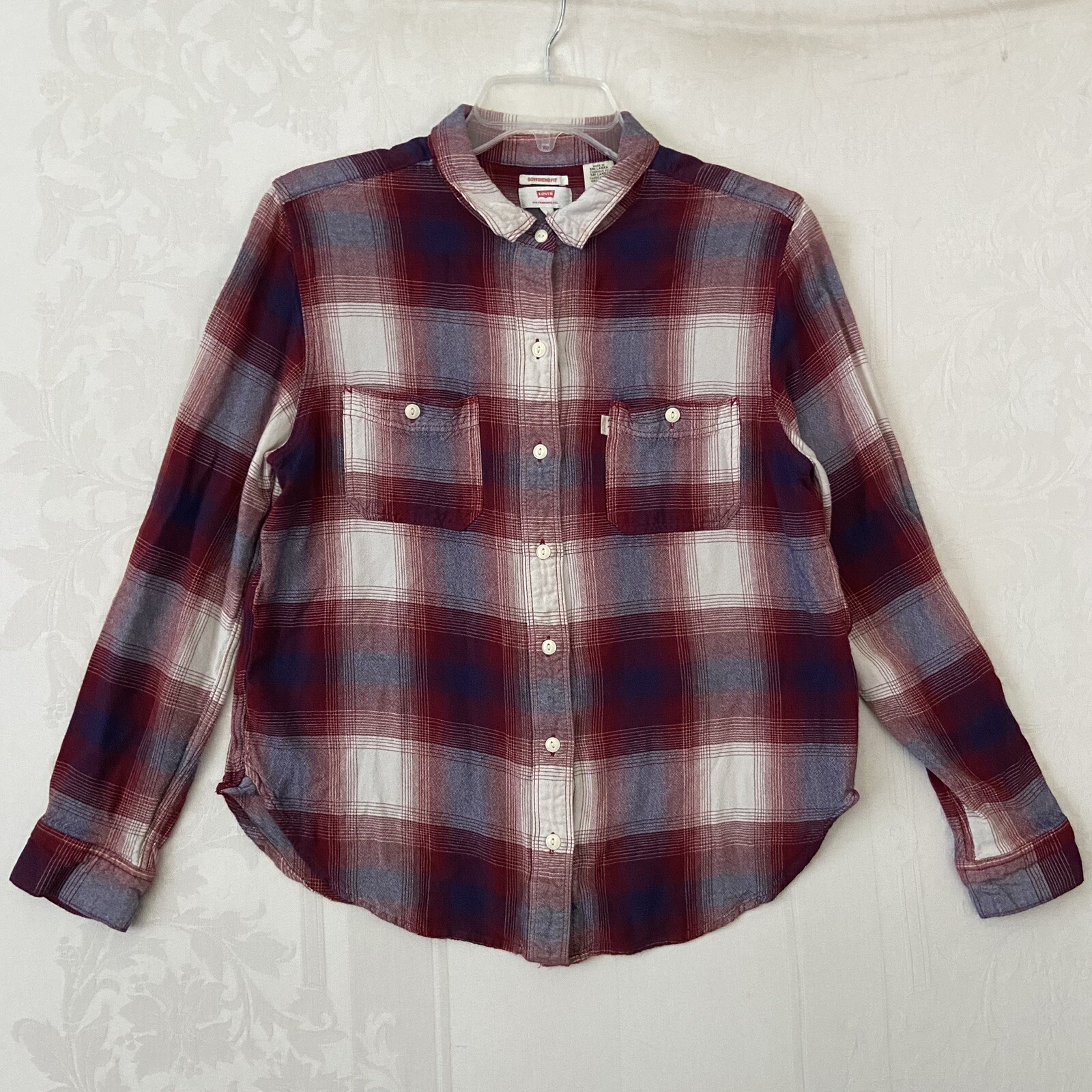 Levis Boyfriend Fit Long Sleeve Button Shirt Red Plai… Gem