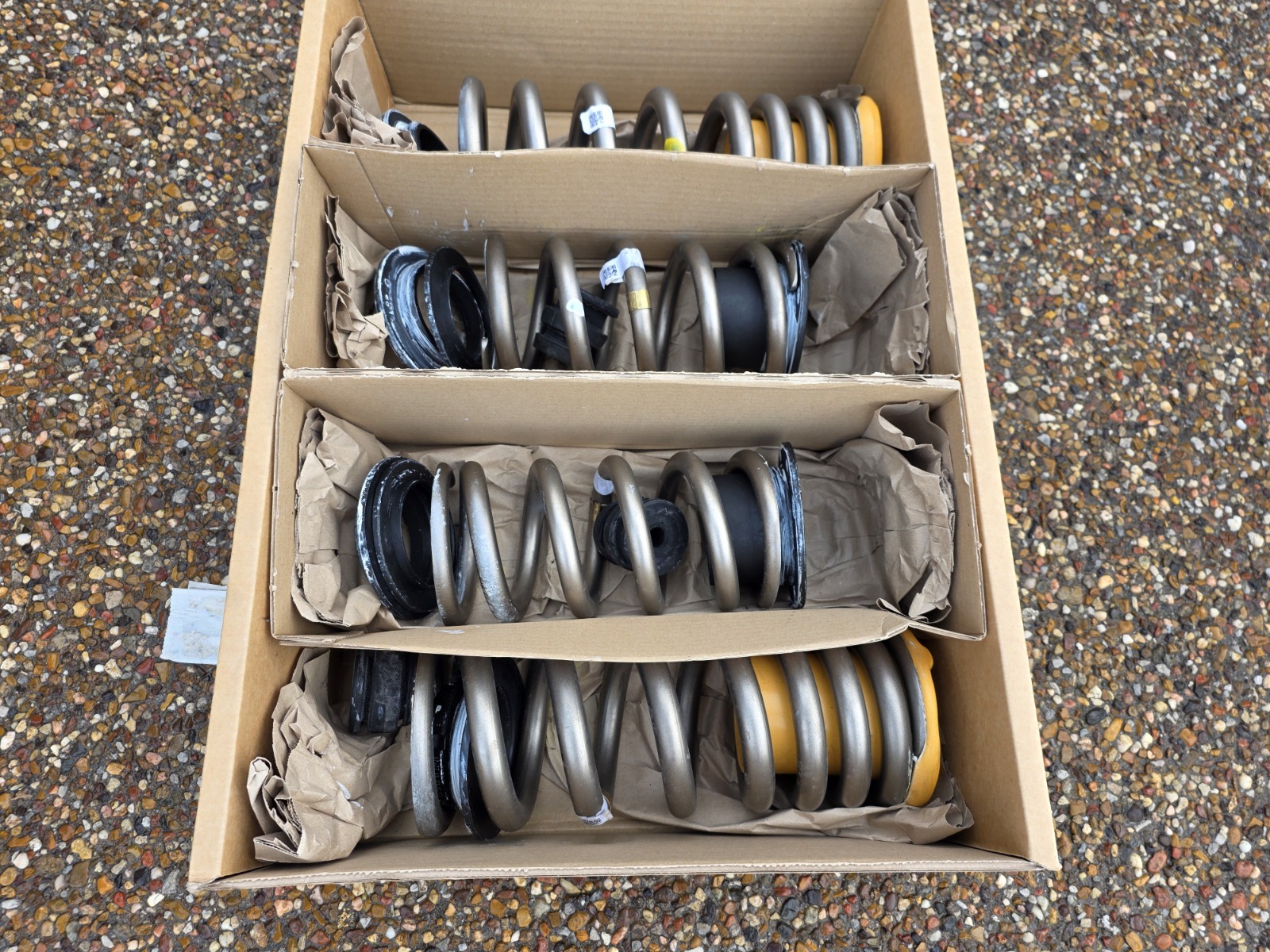 FERRARI SF 90 XX SPIDER & XX STRADALE OEM FACTORY GENUINE ORIGINAL STOCK SPRINGS