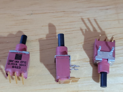 3pc C&K EP12 0.4va Momentary SPDT Push Button - Right Angle 3-Pin