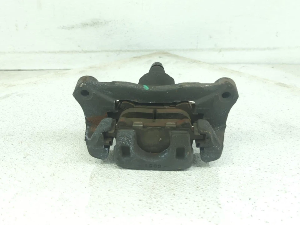 2000-2003 Toyota Camry Rear Left Driver Brake Caliper 47750-06060 - Image 2 of 4