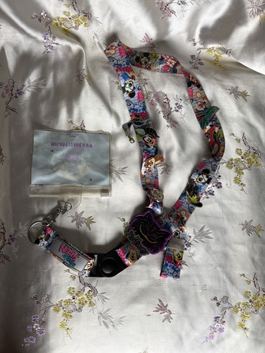 NICE Disney MICKEY MOUSE CLUB Pin Trading Lanyard w/Collectable Disney Pins