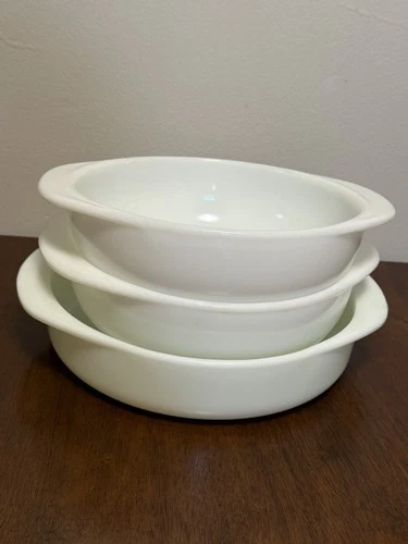 1950s Vintage Pyrex Cinderella Opal White Baking Dish And Mixing Bowls Set Of 3