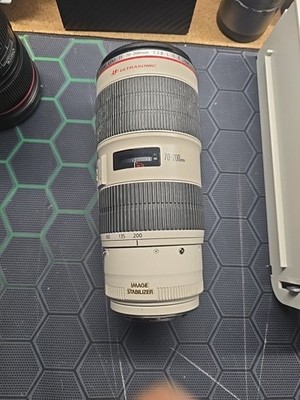 Canon EF 70-200mm F2.8 L Ultrasonic Zoom Lens (Read Description