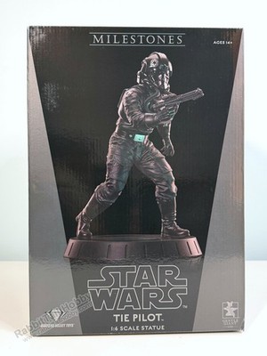 DIAMOND SELECT TOYS TIE Fighter Pilot 1/6 Scale Star Wars (US In-Stock)
