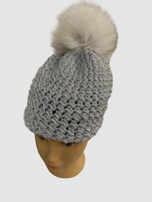 $90 Surell Women's Silver Fox Fur Trim Fleece-Lined Pom Beanie Knit Hat Size OS