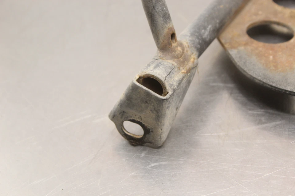 Yamaha Big Bear 350 YFM350FW 1997 4x4 reposapiés izquierdo reposapiés placa de piso Y810 Foto 4 de 4