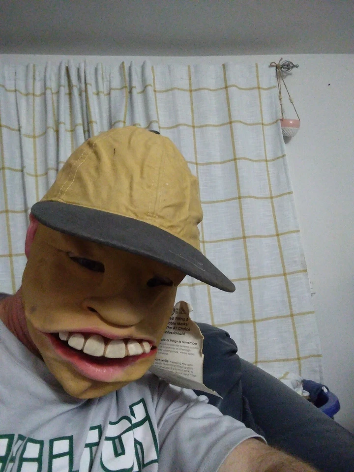 Fee Ling Yu Goofy Franco American Novelty Mask Halloween mask hat with tag  - Image 2 of 4