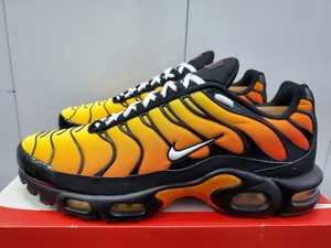 nike air max plus white tiger