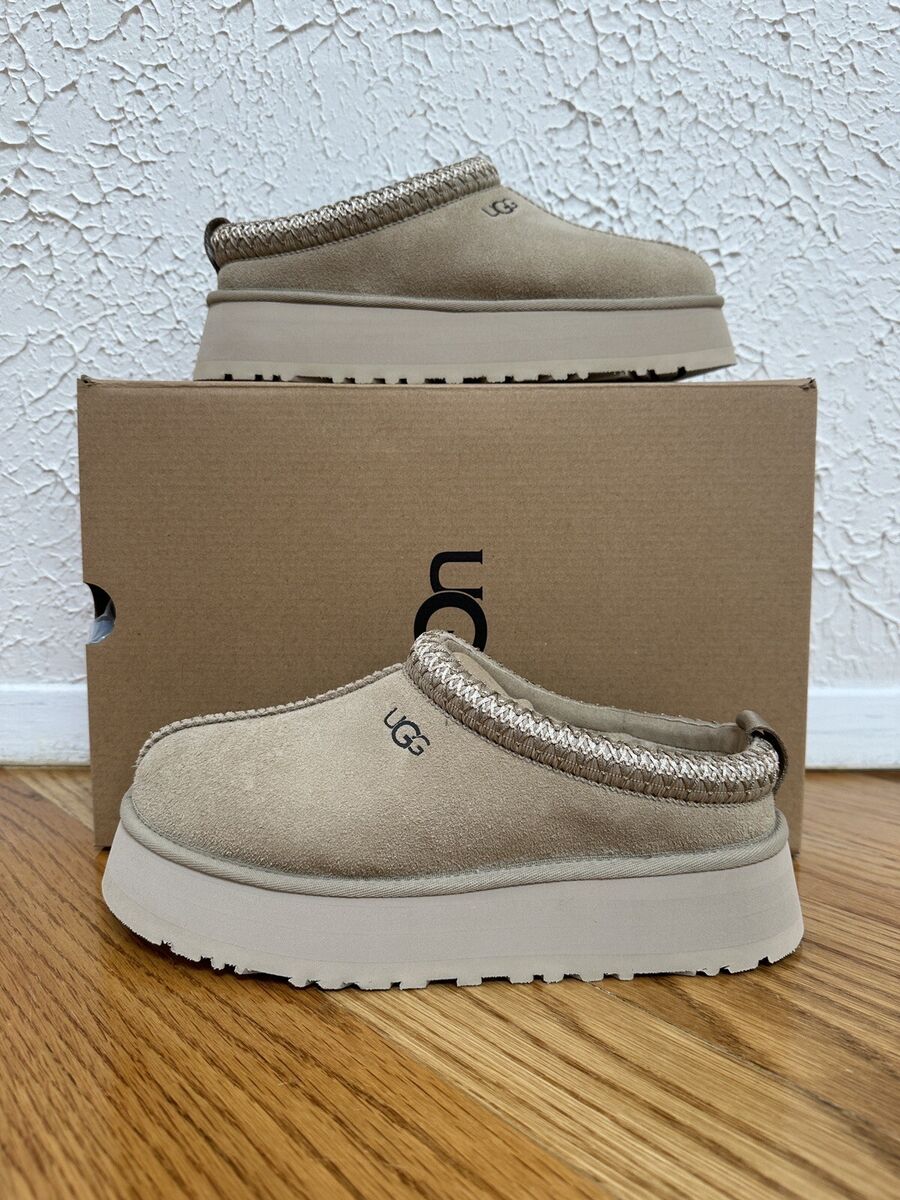 UGG Tazz Mustard Seed Suede Platform Clog Size 9 Women's In UGG Tazz Mustard Seed Suede Platform Clog Size 9 Women's In