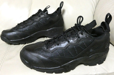 NIKE ACG AIR MADA LOW TOP HIKING SHOES, MEN'S SIZE 9 US, 8 UK, 42.5 EUR, NEW