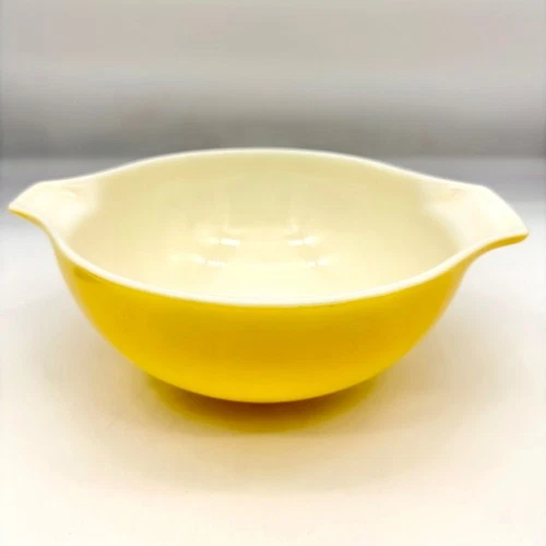 VTG Pyrex #443 Primary Yellow Cinderella Mixing Bowl 2.5 Qt Milk Glass 10.75"