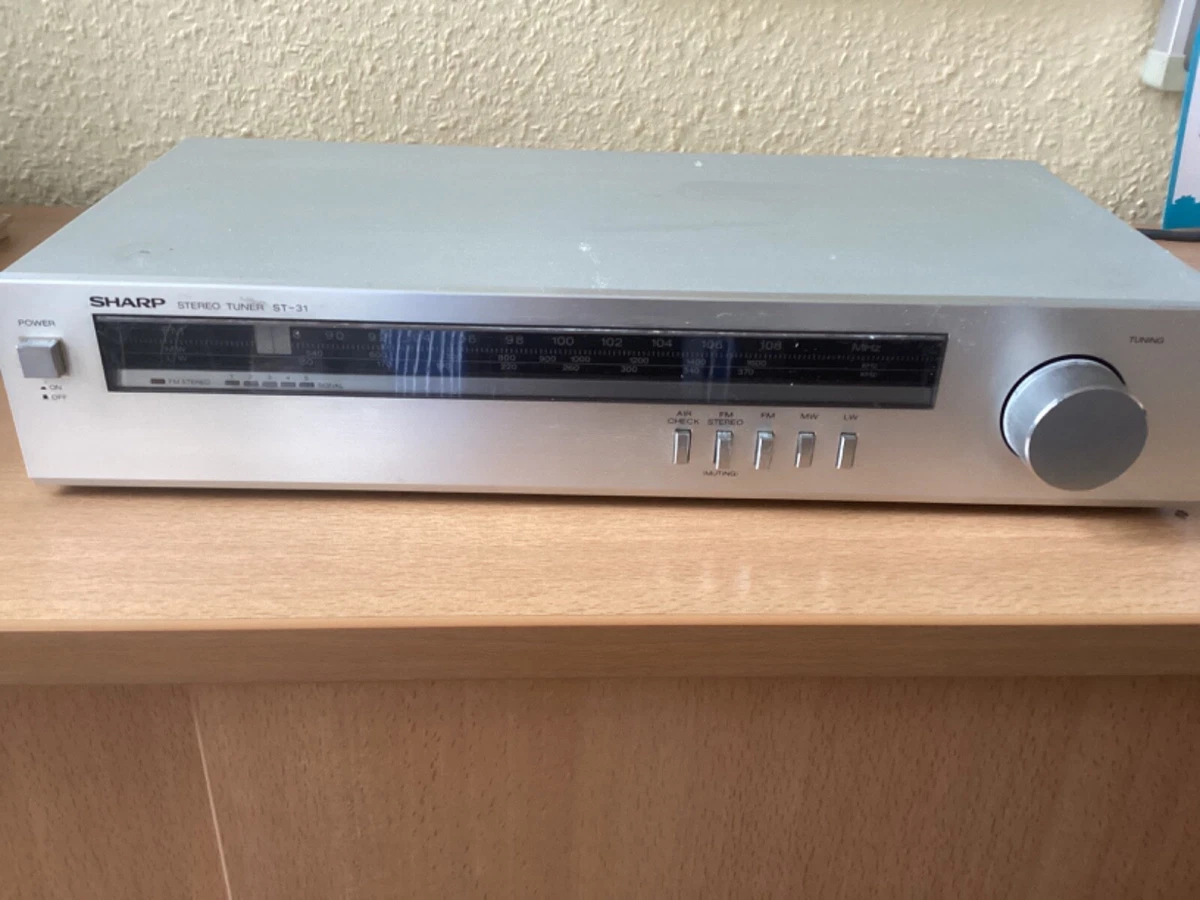Radio sintonizador estéreo Sharp ST-31