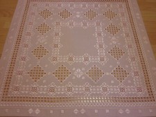 Räumungsverkauf - Hardanger Handarbeits Mitteldecke  60x60cm