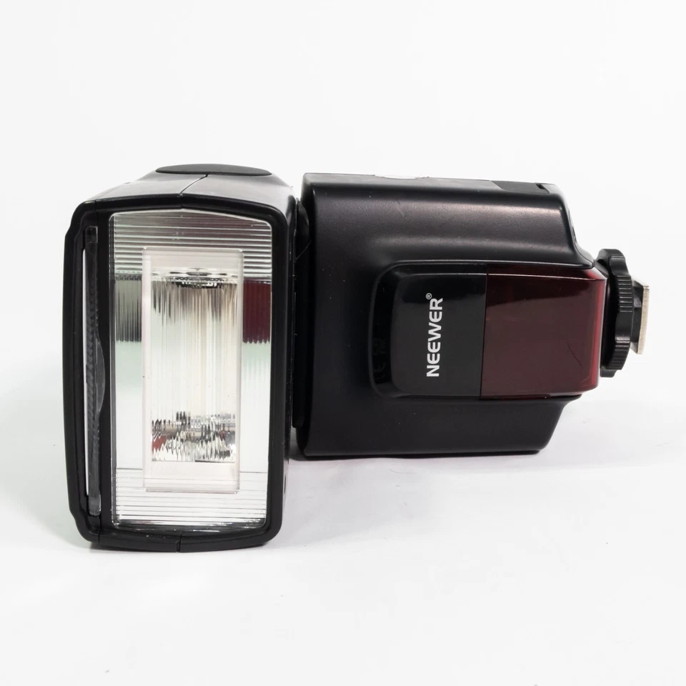 Unidade de flash universal Neewer Speedlite TT560 - Imagem 2 de 4