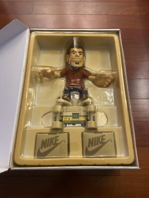 MEDICOM TOY×NIKE SB GINO IANNUCCIフィギュア限定 2004 MEDICOM TOY x NIKE SB GINO IANNUCCI Limited Lottery Figure