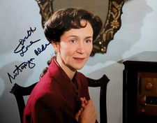 RUTANYA ALDA (Mommie Dearest) Signed/Autographed 8x10 Photograph