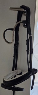 Unicorn Equestrian Trense mit Schwedischem Reithalfter Schwarz