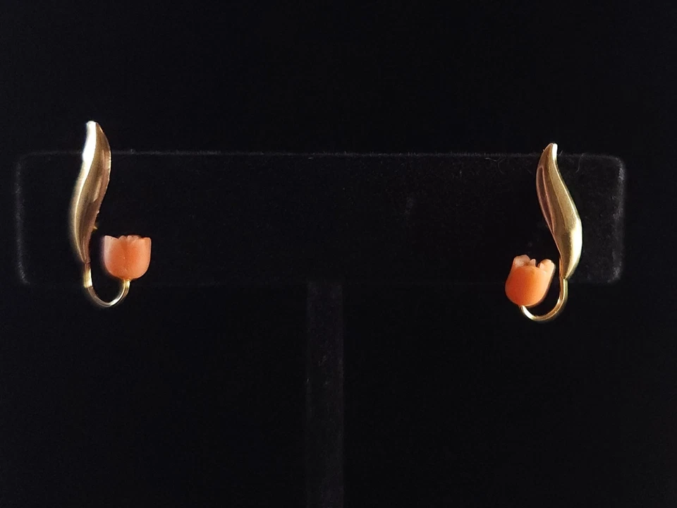 Pendientes de coral tallado en oro amarillo de 14k delicada gota 0,75 pulgadas 0,8 g vintage años 60 Foto 3 de 4