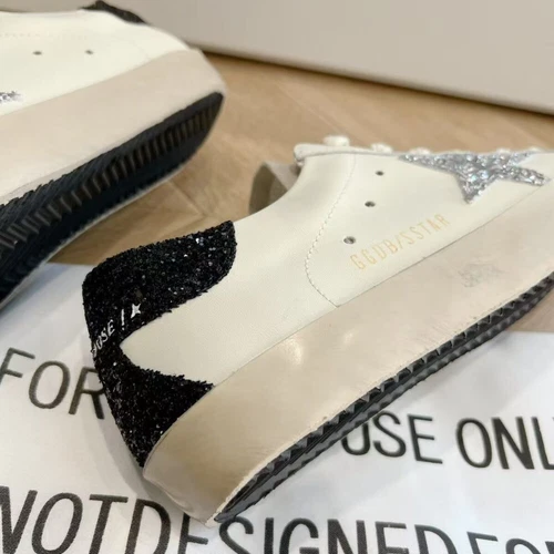 Fresh 2025 Collection: Golden Goose Super-Star White Leather Low Top Boardwear - Picture 6 of 10